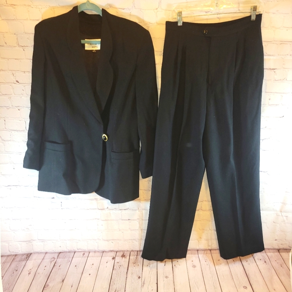 Albert Nipon 2 Piece Wool Suit - image 1